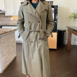 Burberry’s trench coat olive green neds thc